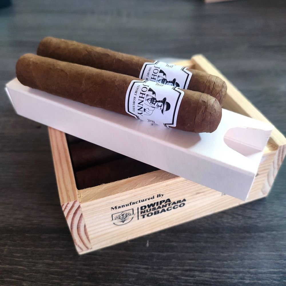johnny 2 short robusto