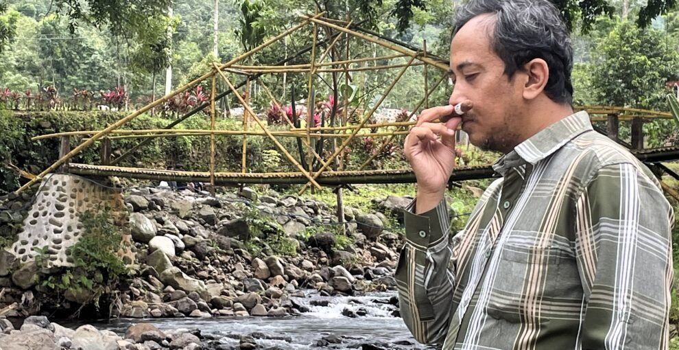 Cerita Pelan tentang Cerutu, Kopi, dan Hidup Secukupnya