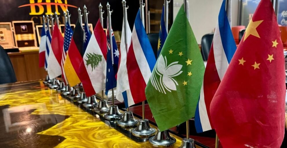 Industri Cerutu Indonesia: Bertahan di Tengah Tekanan, Tumbuh dalam Komunitas